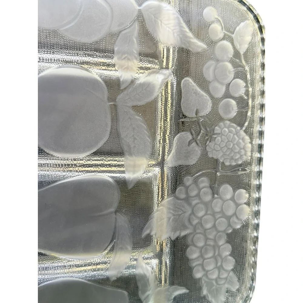 Satin‎ Frost Relish Tray Glass 12x9 Clear Excellent 5 Compartment Fruit Embossed